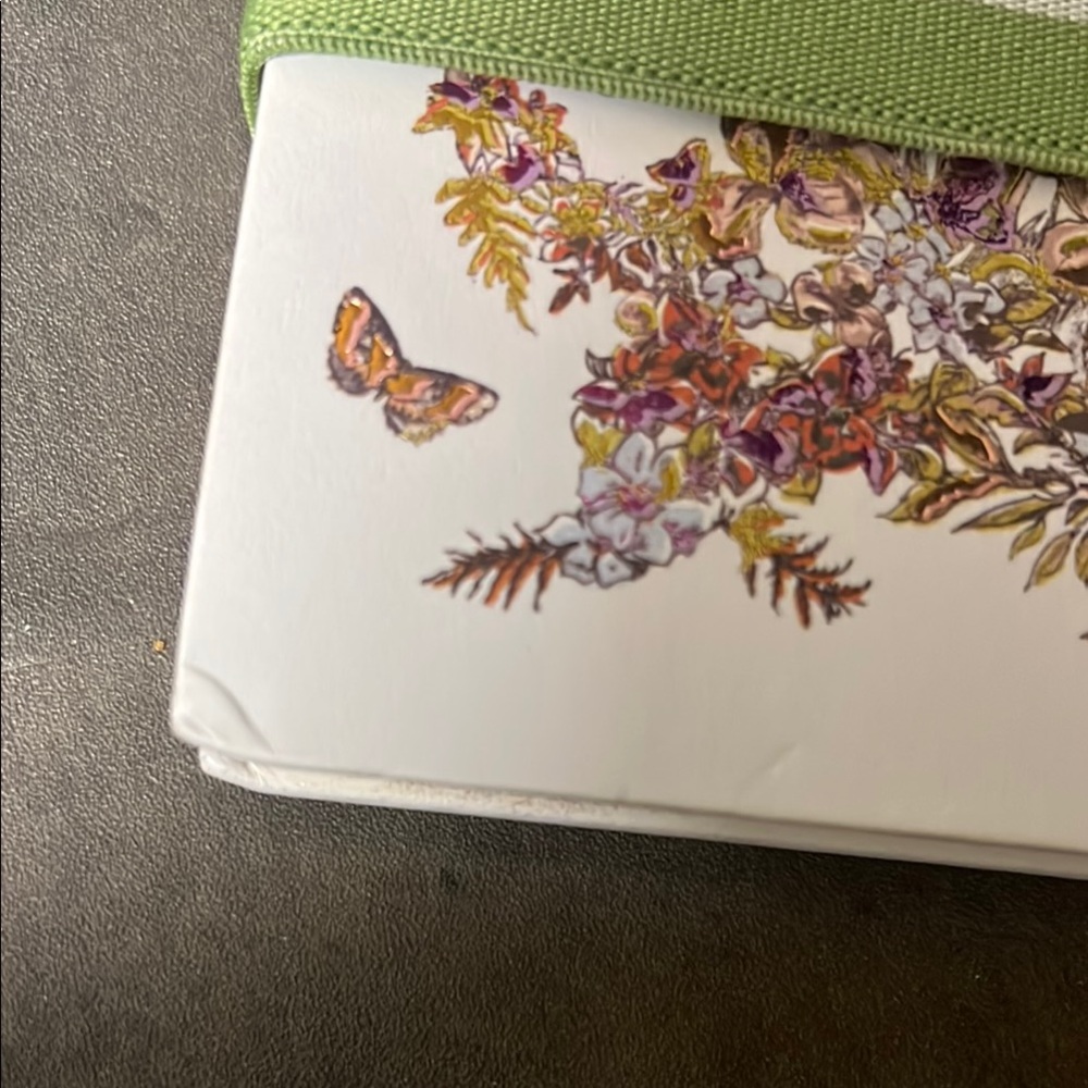 Christian Dior Floral Notebook with Green Band - Picture 8 of 8